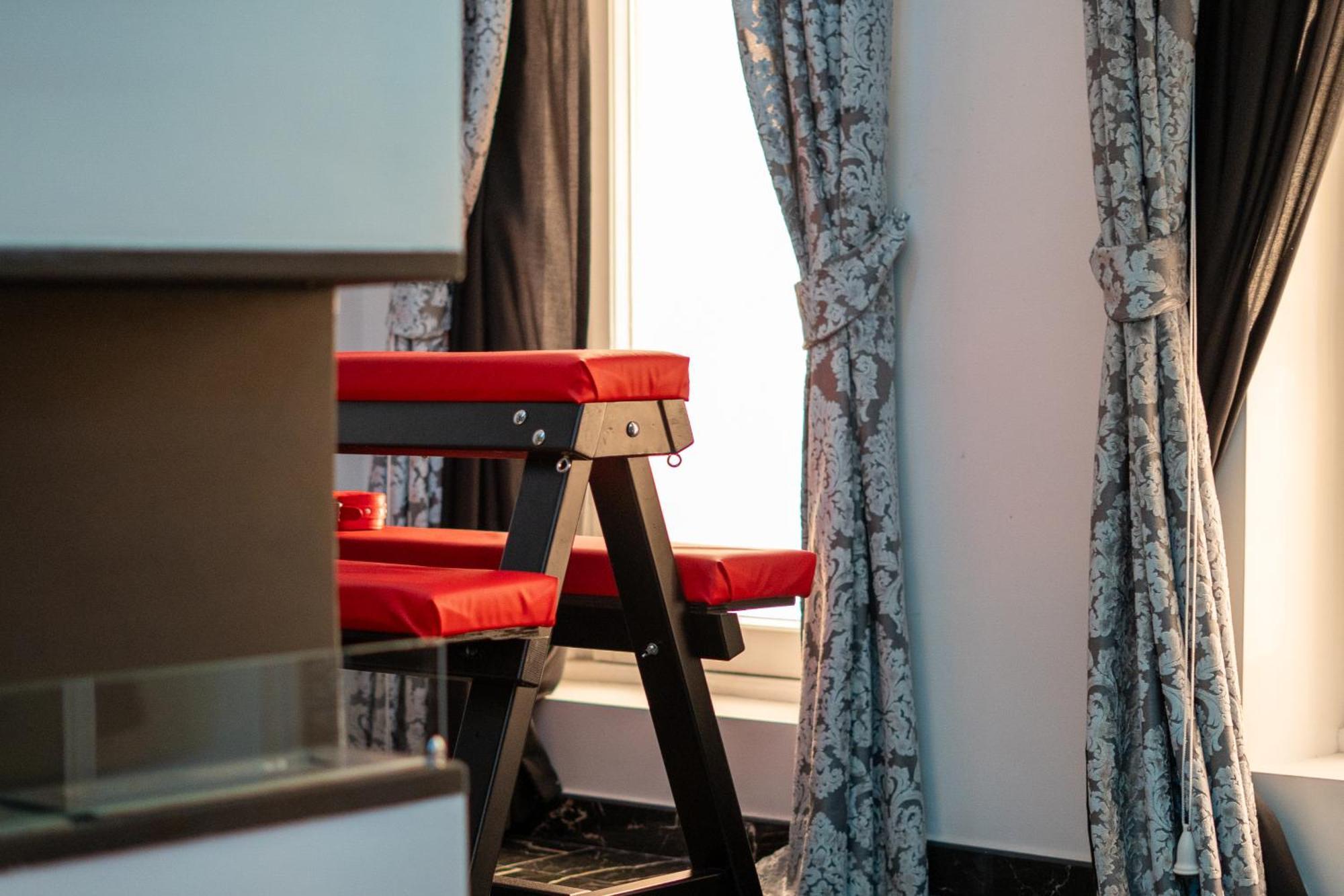 Suite Luxury Bdsm Rom Exteriör bild