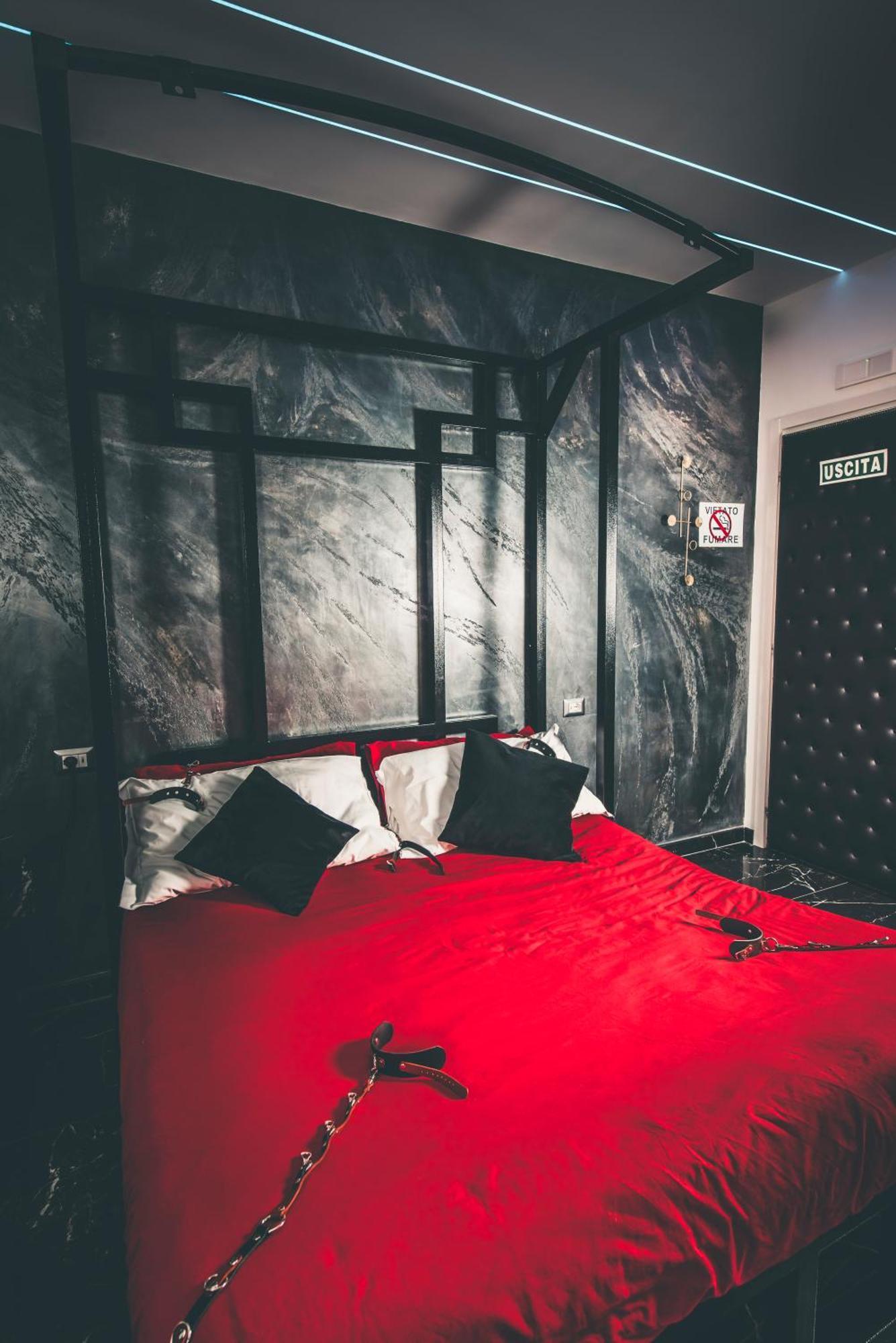 Suite Luxury Bdsm Rom Exteriör bild