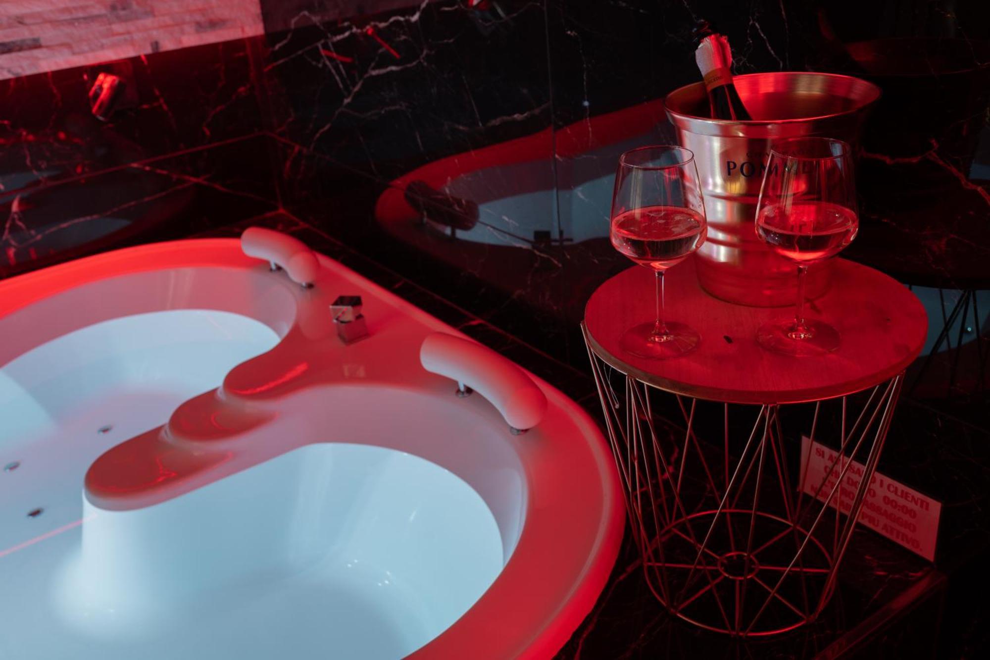 Suite Luxury Bdsm Rom Exteriör bild