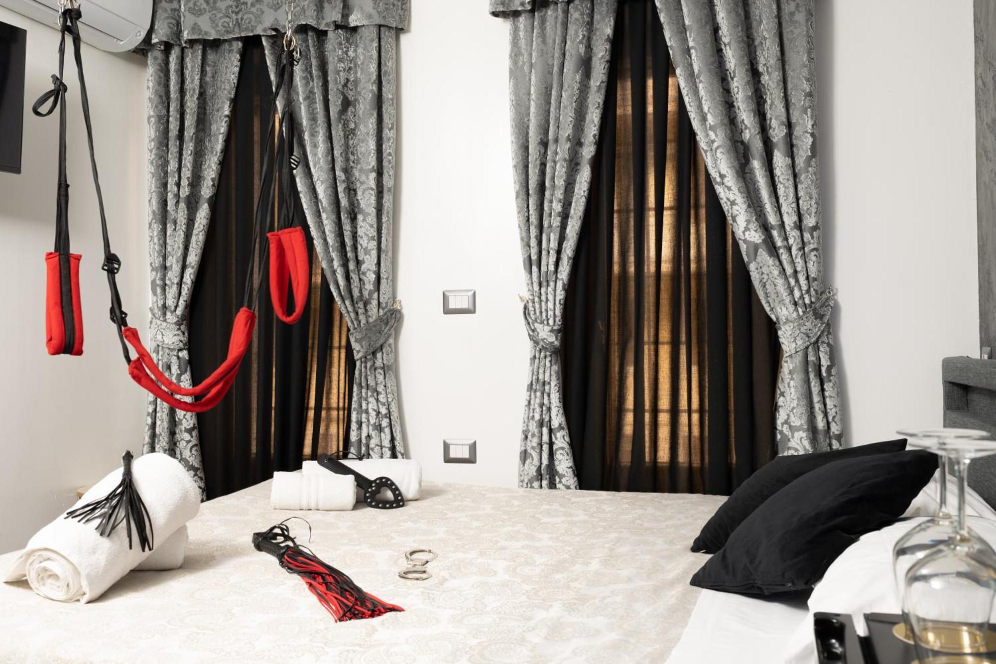 Suite Luxury Bdsm Rom Exteriör bild